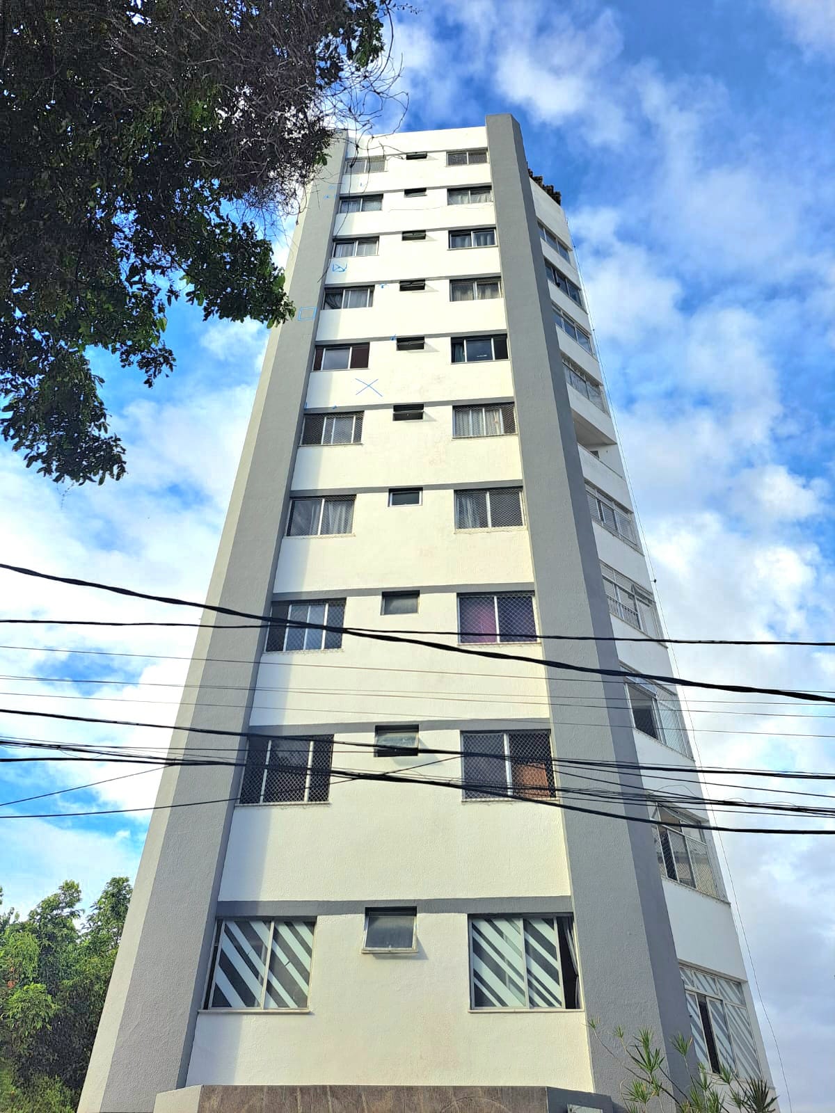 Apartamento no Edf. Res. São Gonçalo dos Campos - Federação