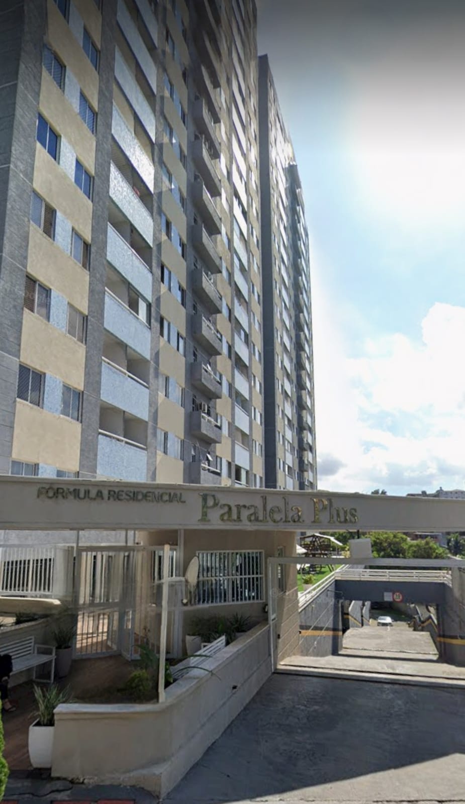 Apartamento no Residencial Paralela Plus - Aluguel